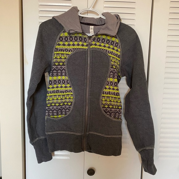 Size 4 Lululemon sweater - Picture 1 of 2